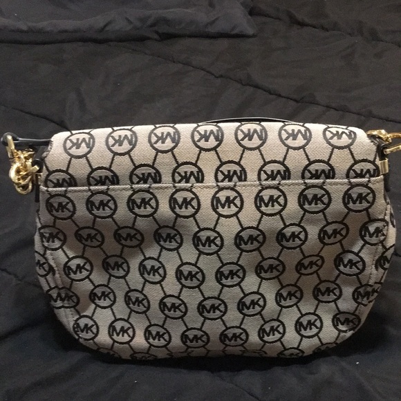 Michael Kors cross body bag - Picture 3 of 4